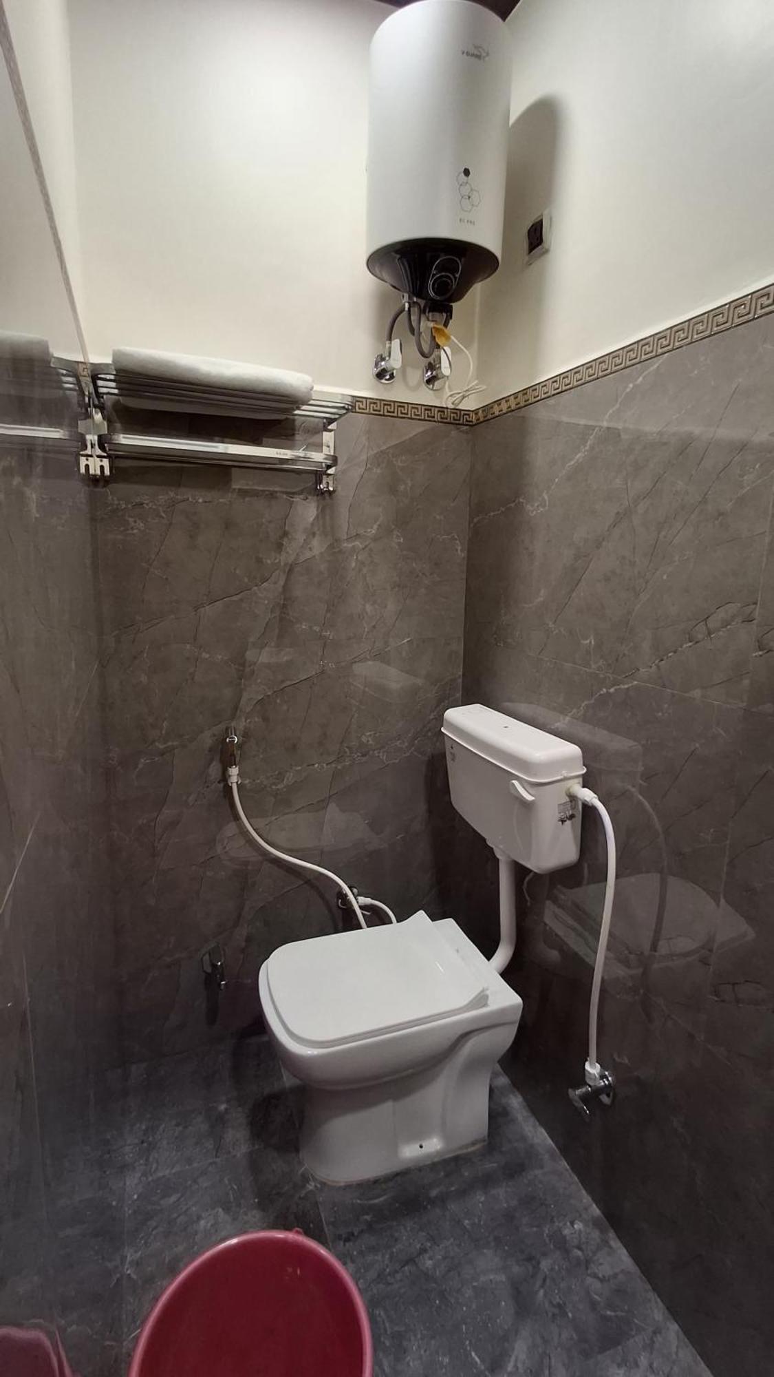 Shri Harihar Dham Hotel Mathura Eksteriør billede